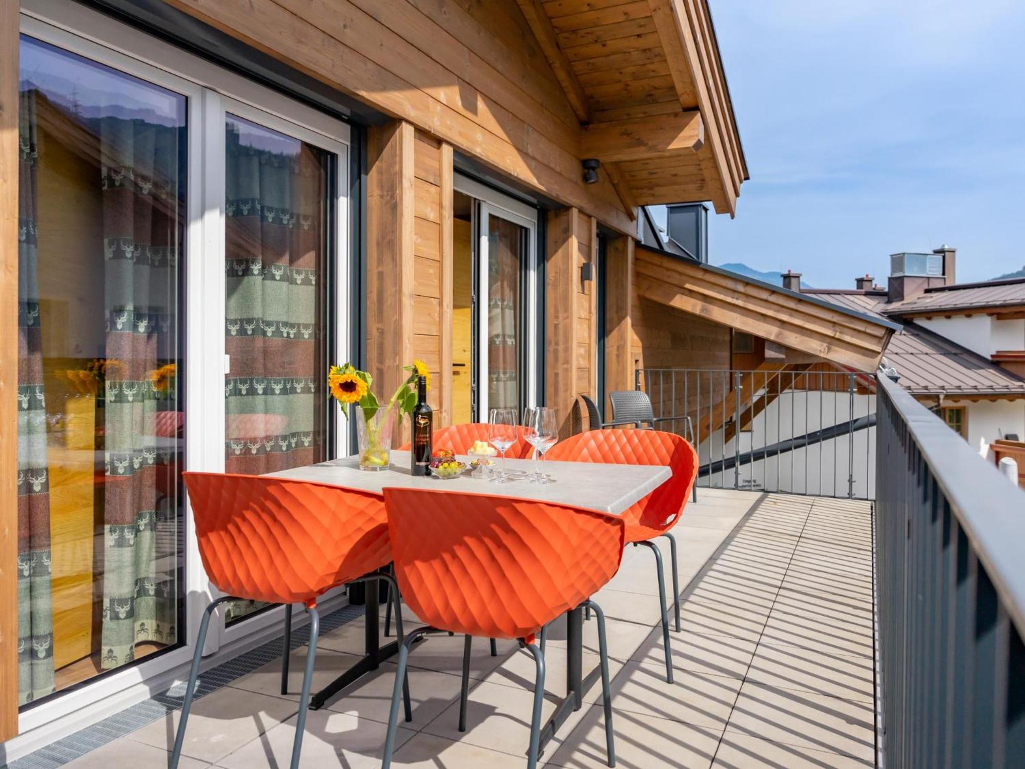 Falken Suites Top 7 Kaprun Bagian luar foto
