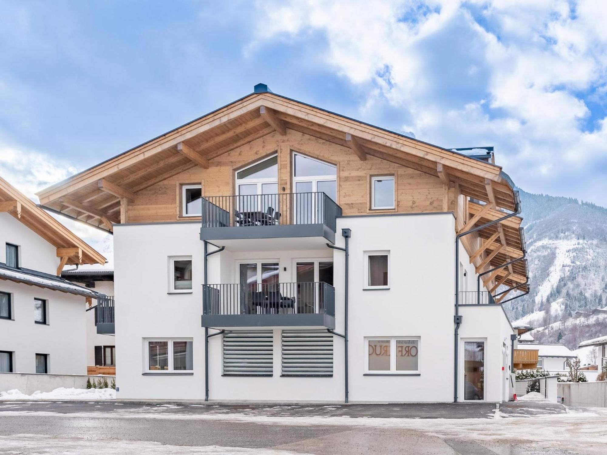 Falken Suites Top 7 Kaprun Bagian luar foto