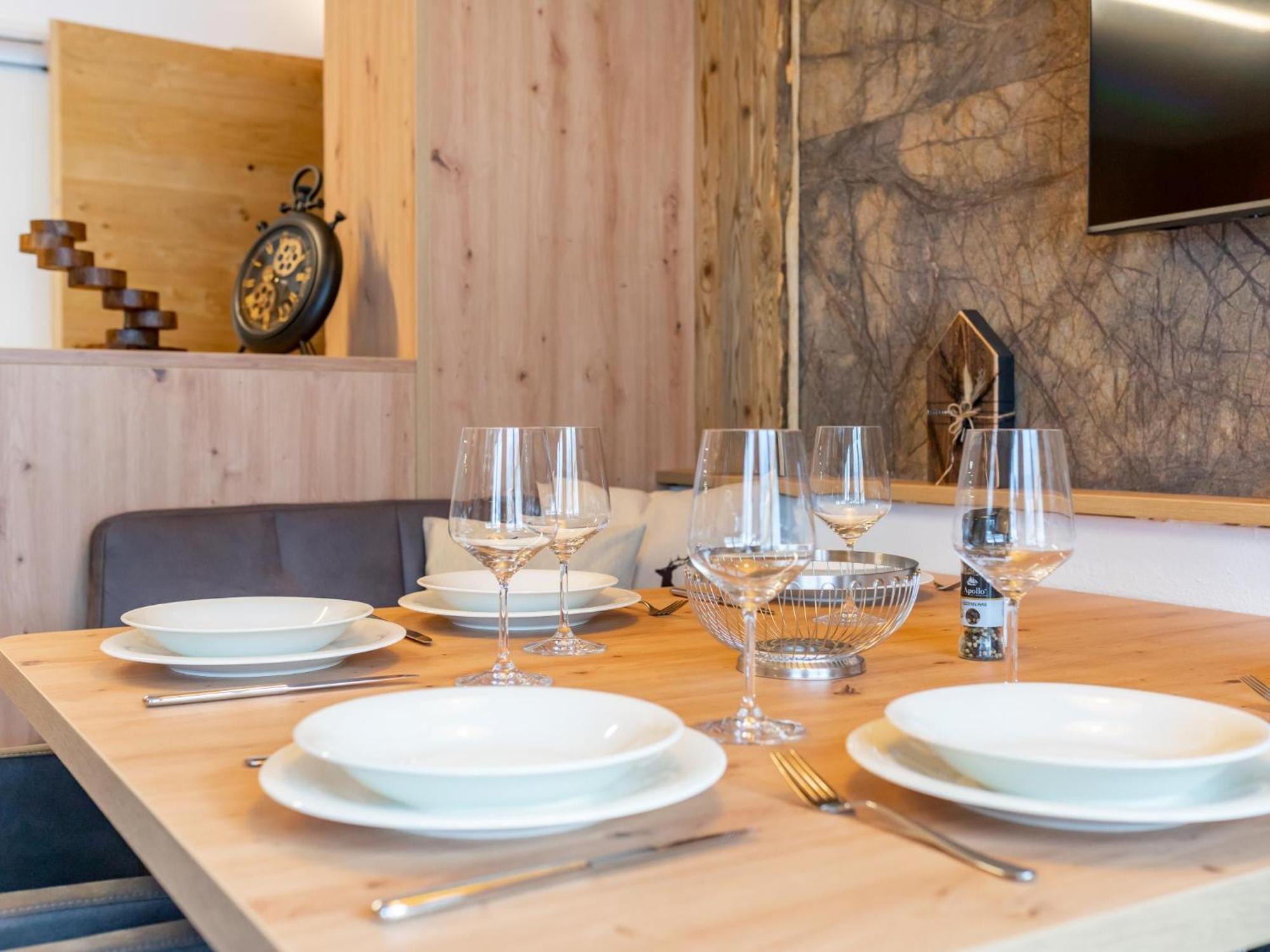 Falken Suites Top 7 Kaprun Bagian luar foto